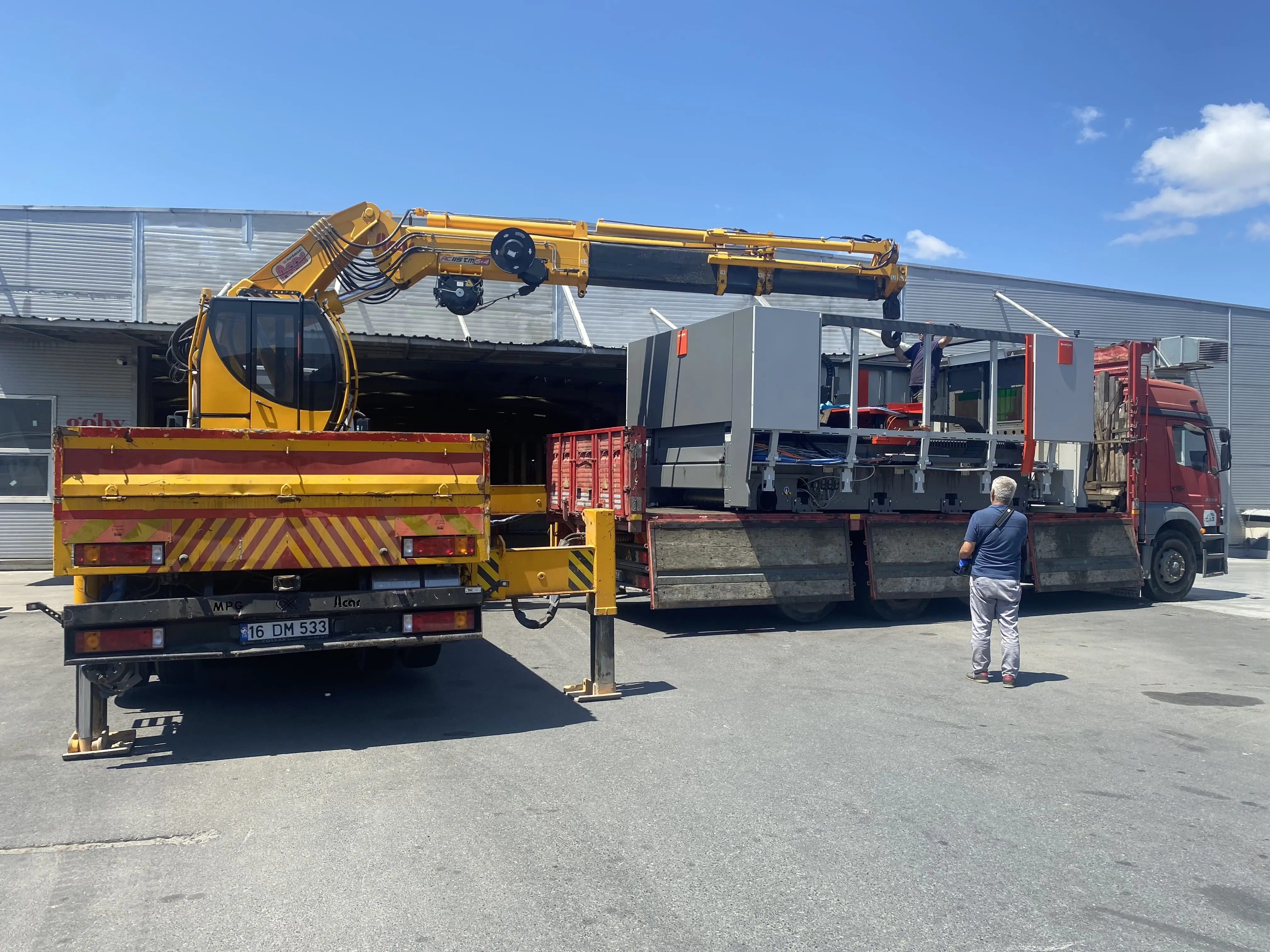 Başakşehir'de kiralık vinç operasyonu – Deneyim Vinç